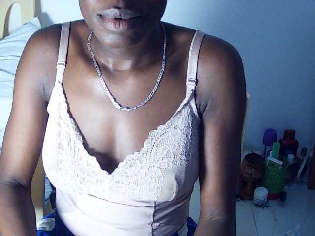 Nadama live cam on BongaCams