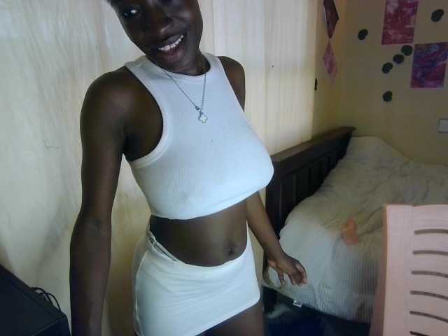 Nadama live cam on BongaCams