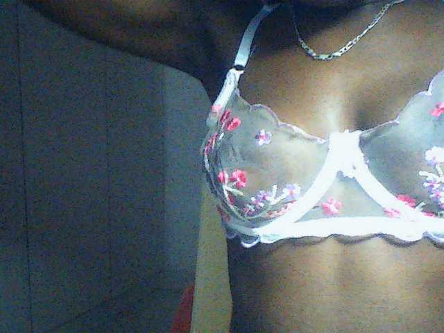 Nadama live cam on BongaCams