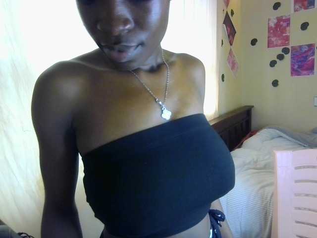 Nadama live cam on BongaCams