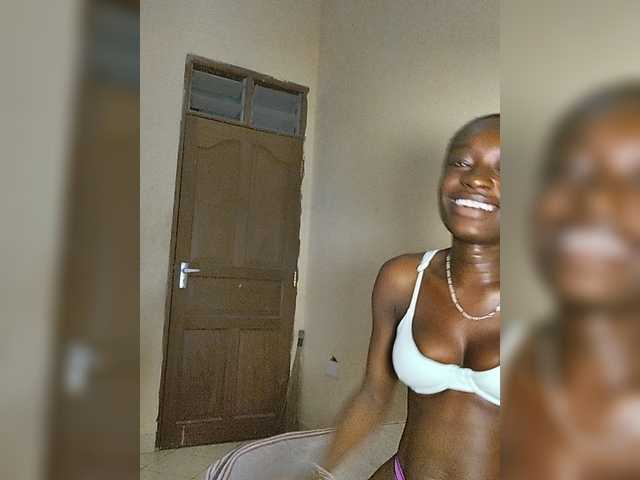 Nadama live cam on BongaCams
