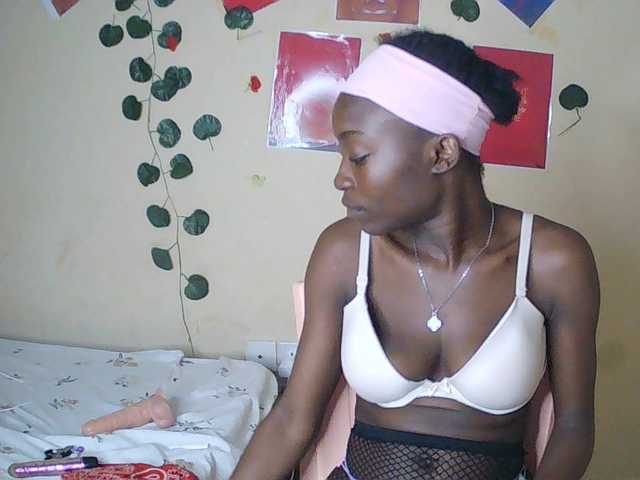 Nadama live cam on BongaCams