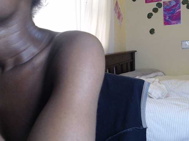 Nadama live cam on BongaCams