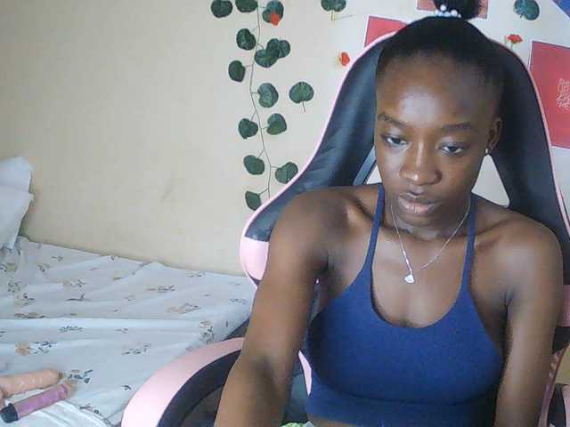 Nadama live cam on BongaCams