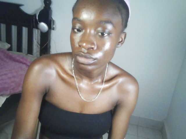 Nadama live cam on BongaCams