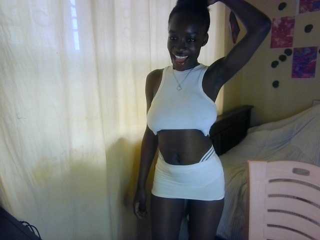 Nadama live cam on BongaCams
