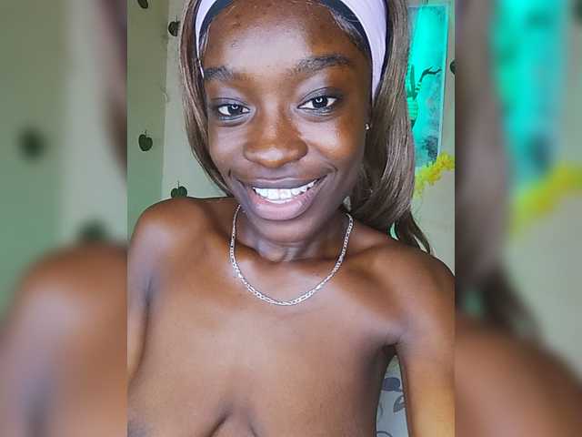 Nadama live cam on BongaCams