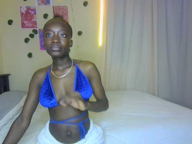 Nadama live cam on BongaCams
