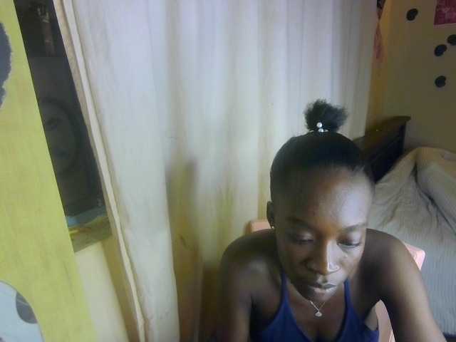 Nadama live cam on BongaCams
