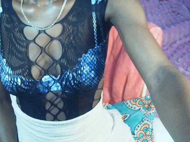 Nadama live cam on BongaCams