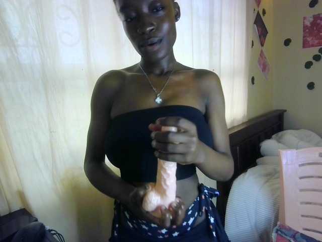 Nadama live cam on BongaCams