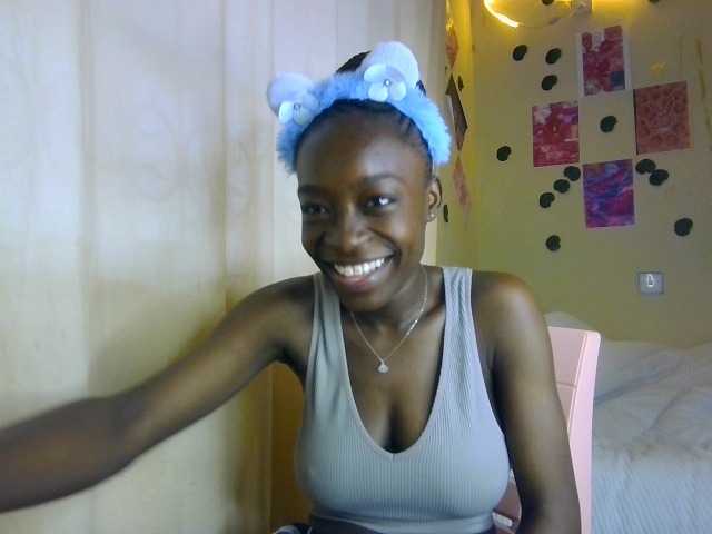 Nadama live cam on BongaCams