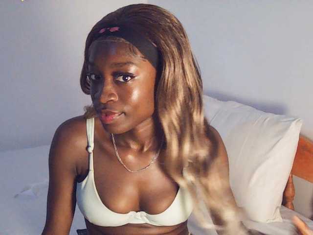 Nadama live cam on BongaCams