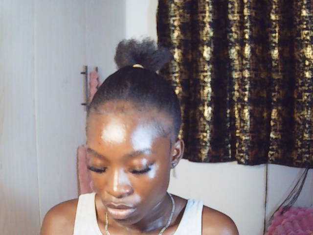 Nadama live cam on BongaCams