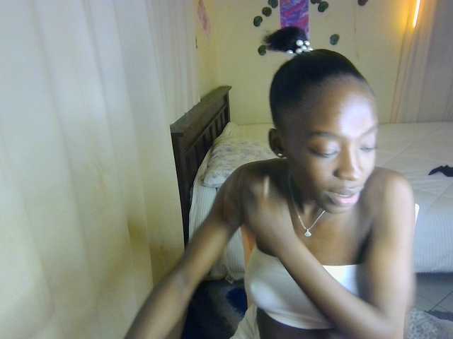 Nadama live cam on BongaCams