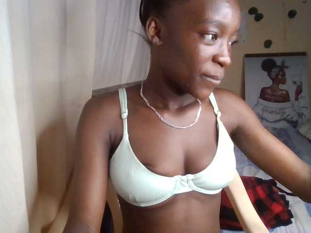 Nadama live cam on BongaCams