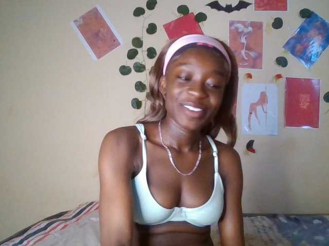 Nadama live cam