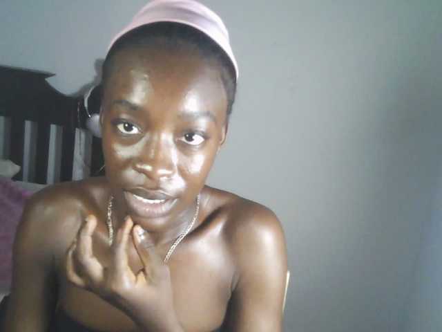 Nadama live cam on BongaCams