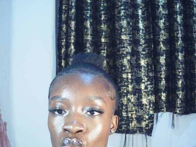 Nadama live cam on BongaCams