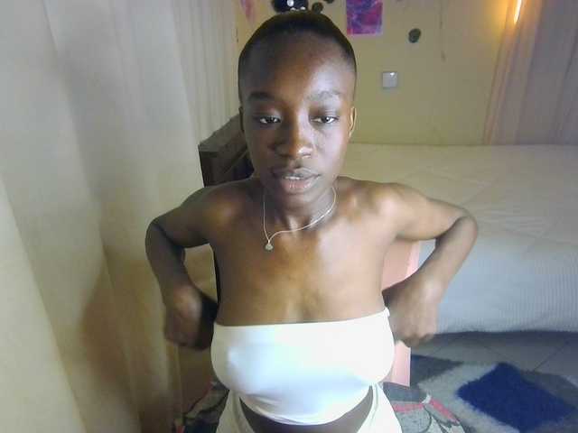 Nadama live cam on BongaCams