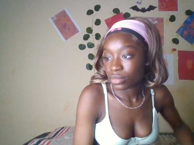Nadama live cam on BongaCams