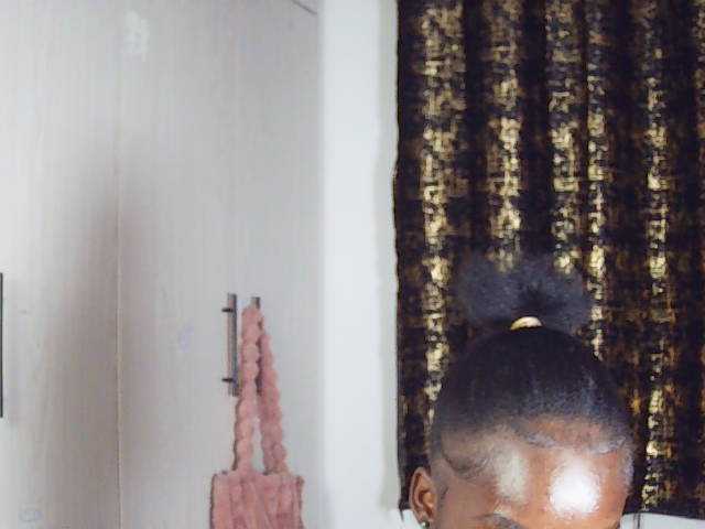 Nadama live cam on BongaCams