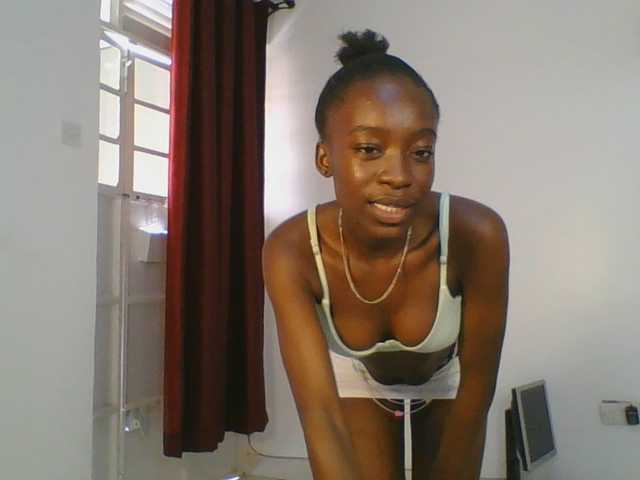 Nadama live cam on BongaCams