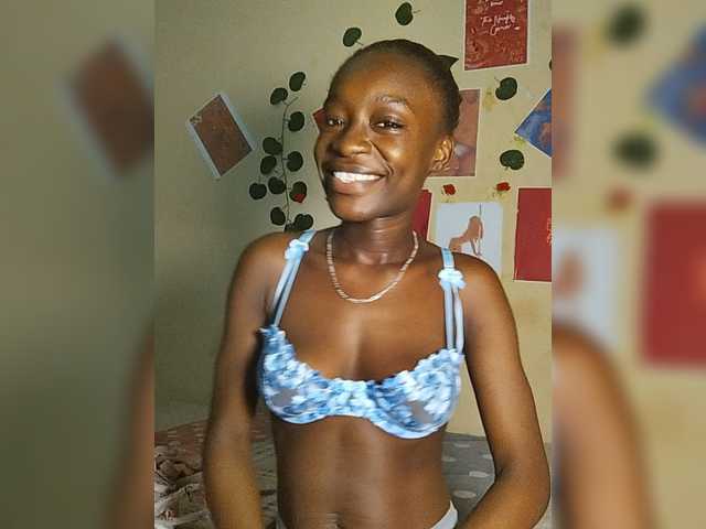 Nadama live cam on BongaCams