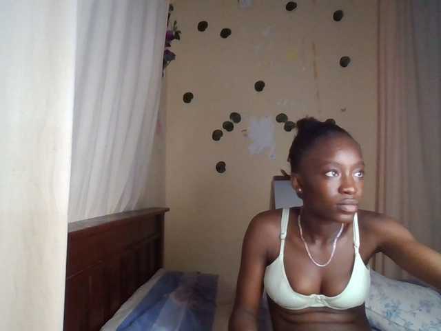 Nadama live cam on BongaCams