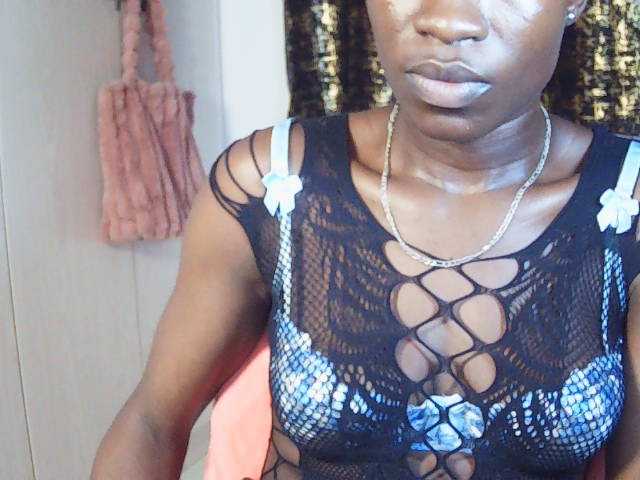 Nadama live cam on BongaCams