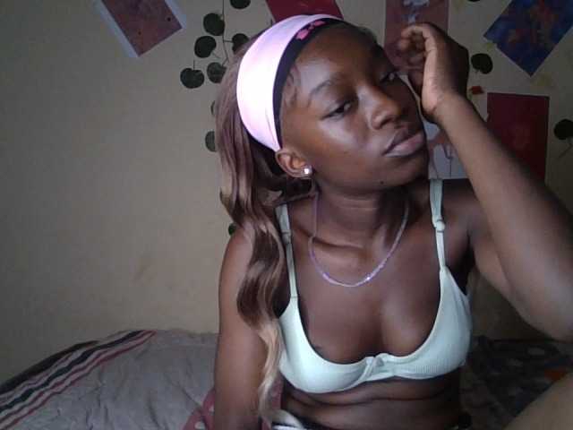 Nadama live cam
