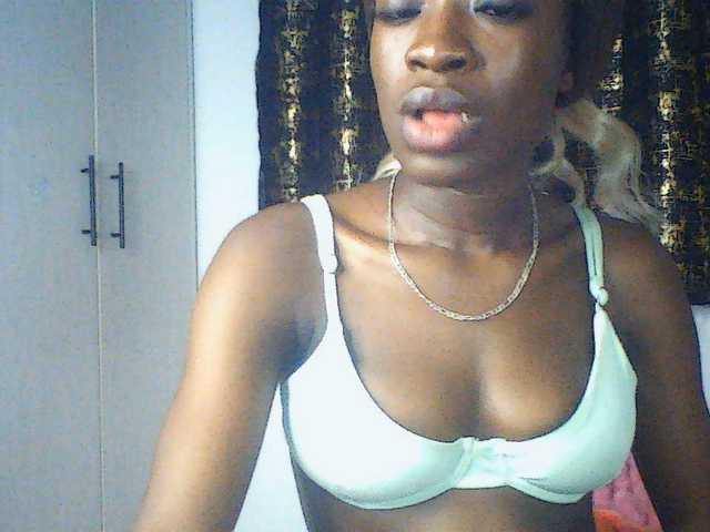 Nadama live cam on BongaCams