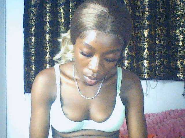 Nadama live cam on BongaCams