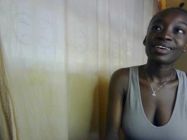 Nadama live cam on BongaCams