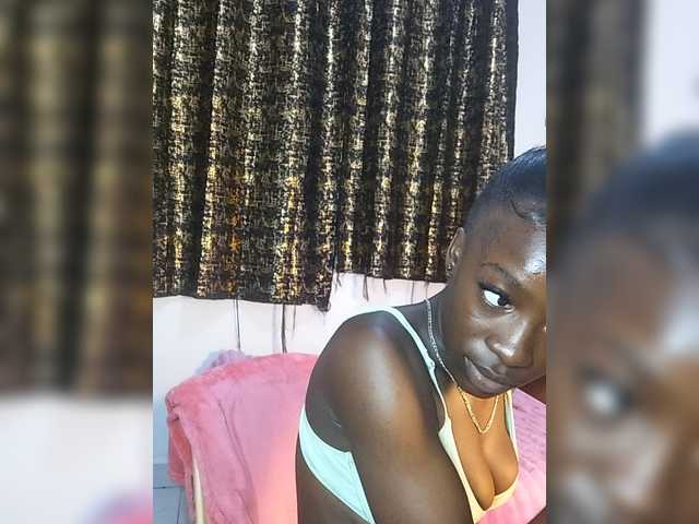 Nadama live cam on BongaCams