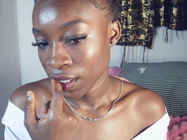 Nadama live cam on BongaCams