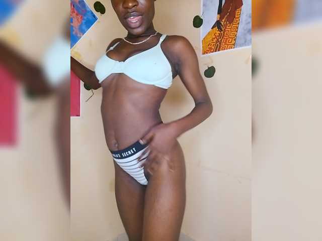 Nadama live cam on BongaCams