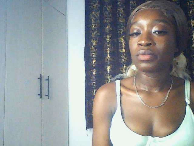 Nadama live cam on BongaCams