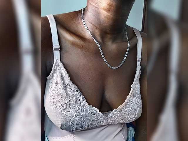 Nadama live cam on BongaCams