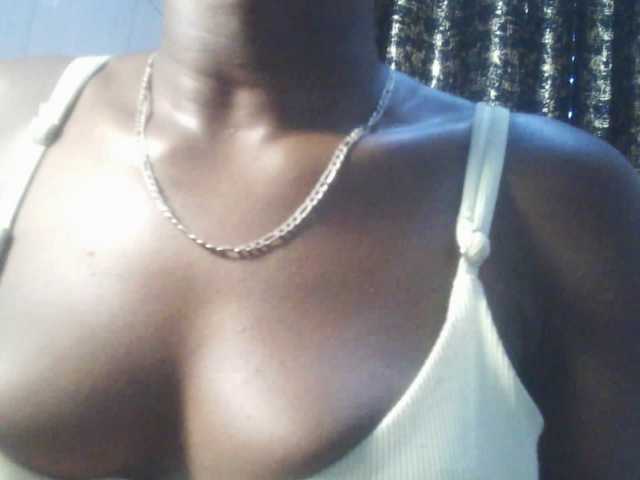 Nadama live cam on BongaCams