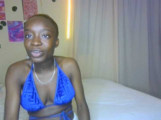 Nadama live webcam show