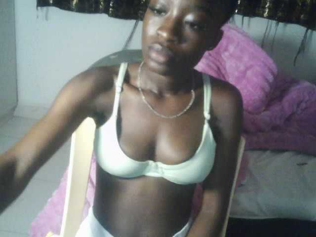 Nadama live cam on BongaCams