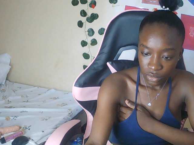 Nadama live cam on BongaCams