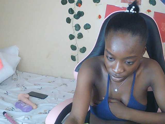 Nadama live cam on BongaCams