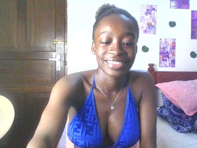 Nadama live cam on BongaCams