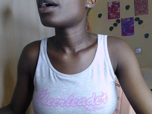 Nadama live cam on BongaCams