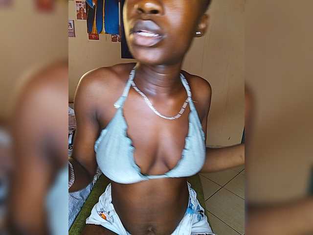 Nadama live cam on BongaCams