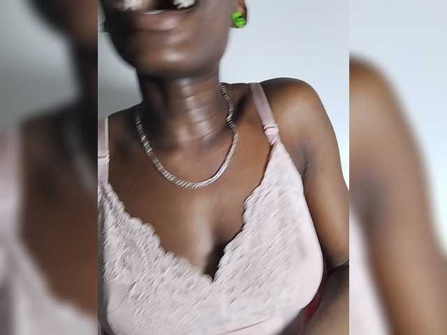 Nadama live cam on BongaCams