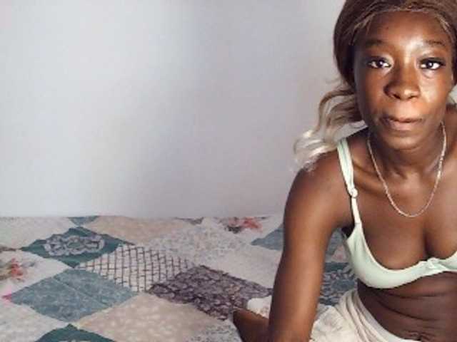 Nadama live cam on BongaCams