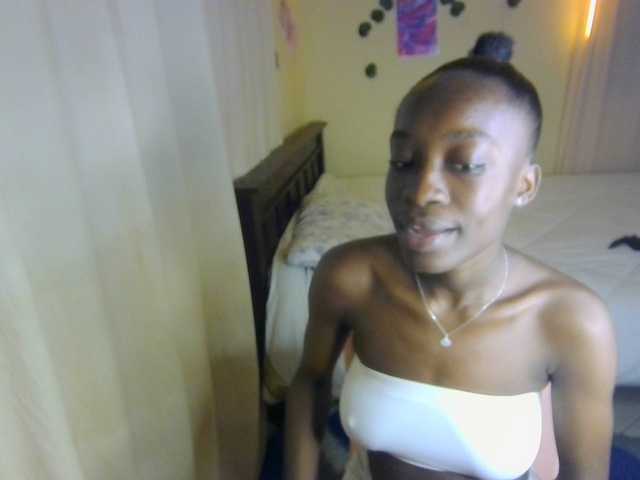 Nadama Live Cam on BongaCams